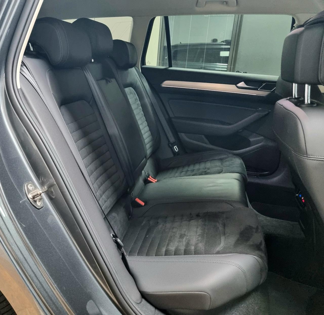 VOLKSWAGEN PASSAT 2.0 BiTDI 240CV 4MOT. HIGHLINE