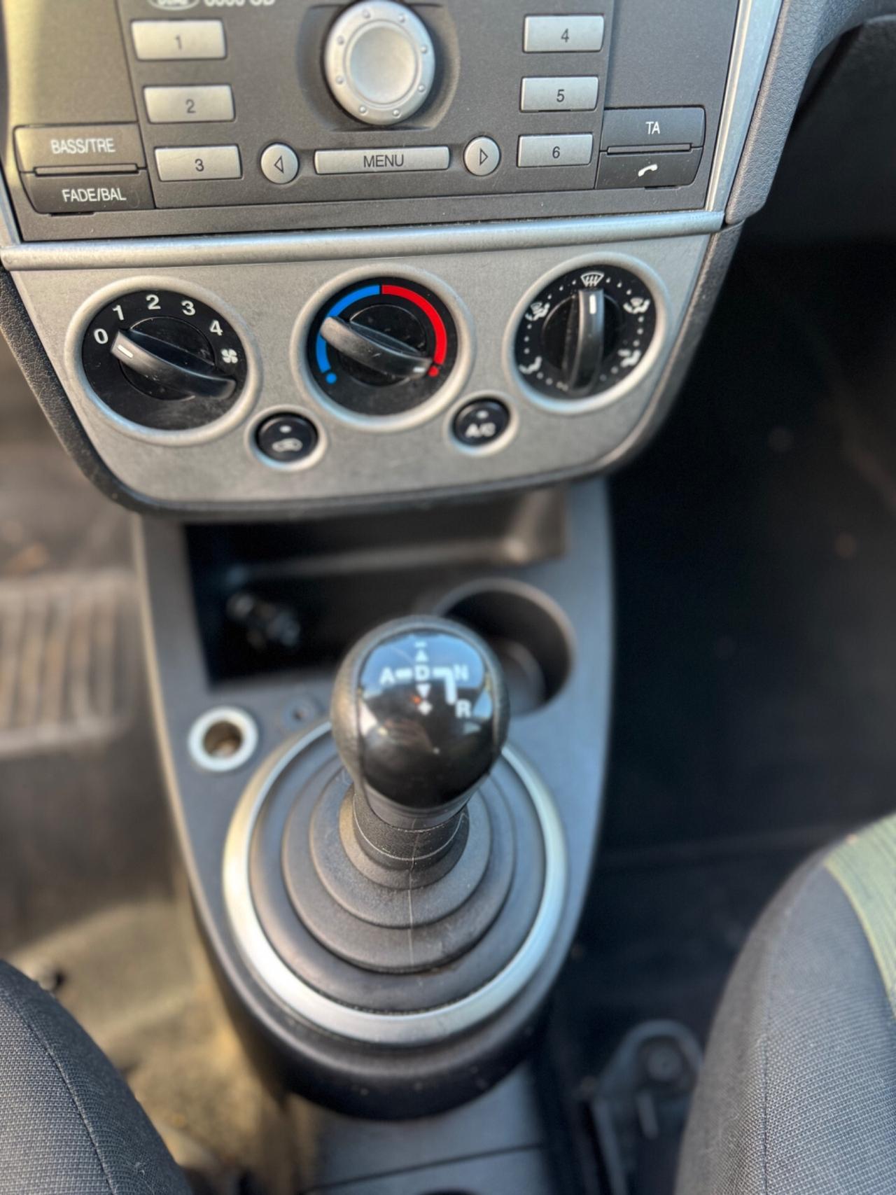 FORD FIESTA 1.4 TDCI 5 PORTE CAMBIO AUTOMATICO