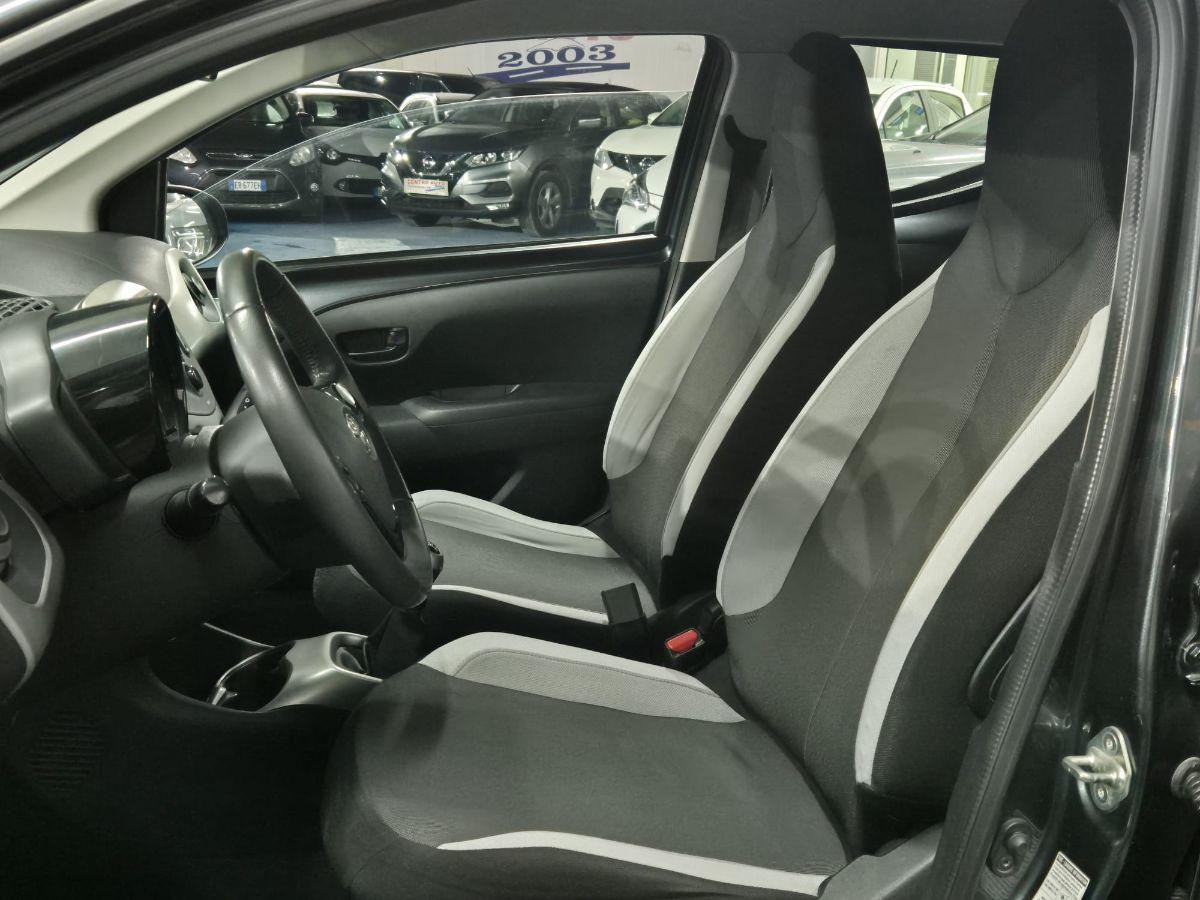 TOYOTA - Aygo - 1.0 VVT-i 69 CV 5 porte x-clusiv