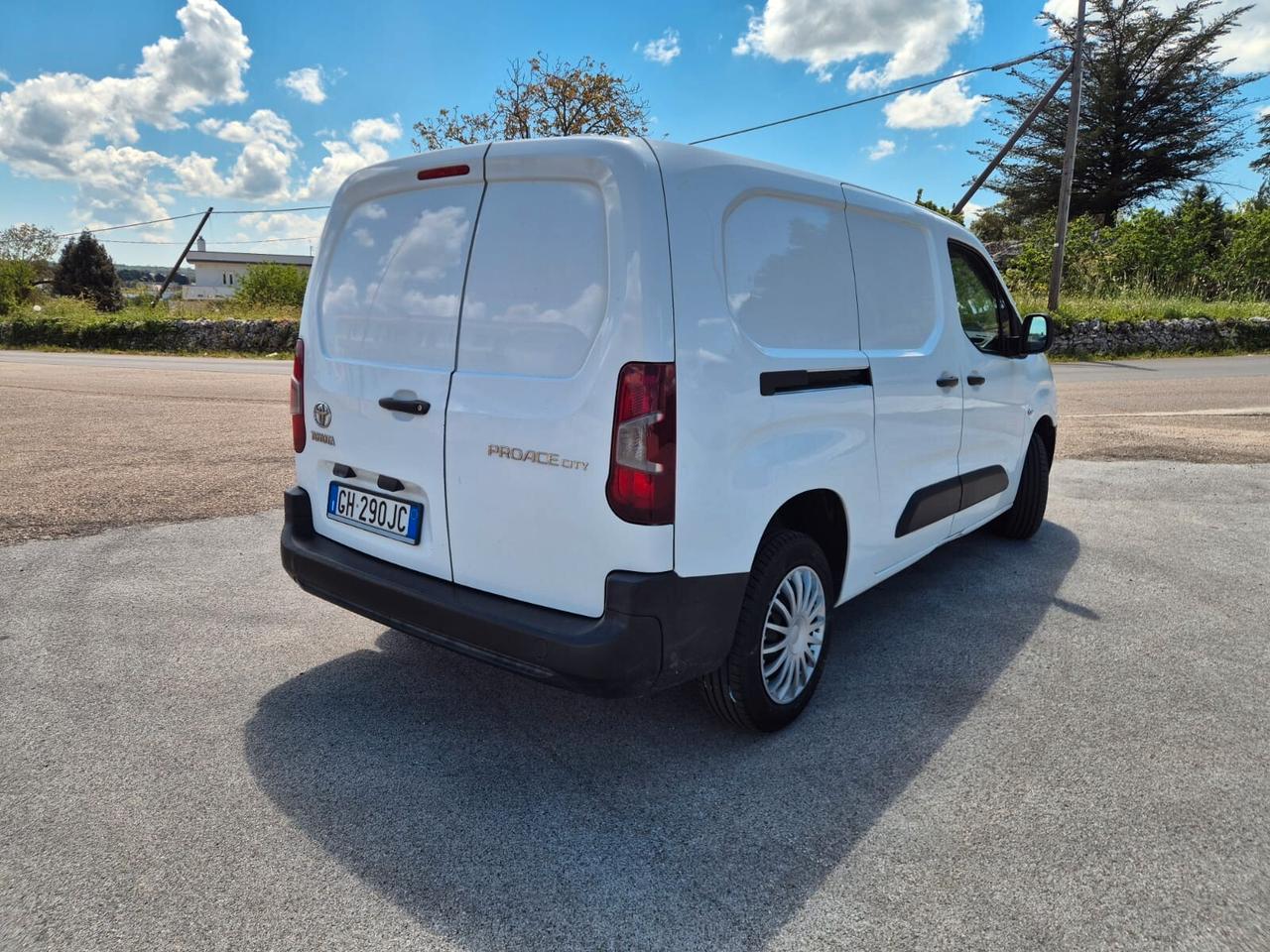 TOYOYA PROACE 3 POSTI PROLUNGATO