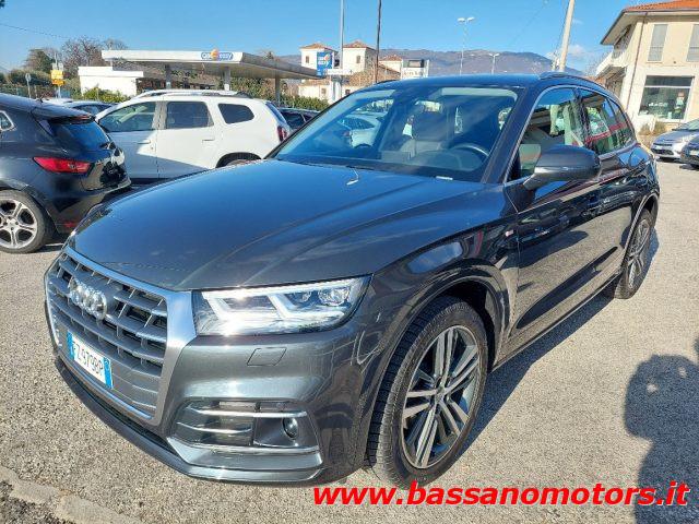 AUDI Q5 40 TDI quattro S tron Design S-LINE MATRIX