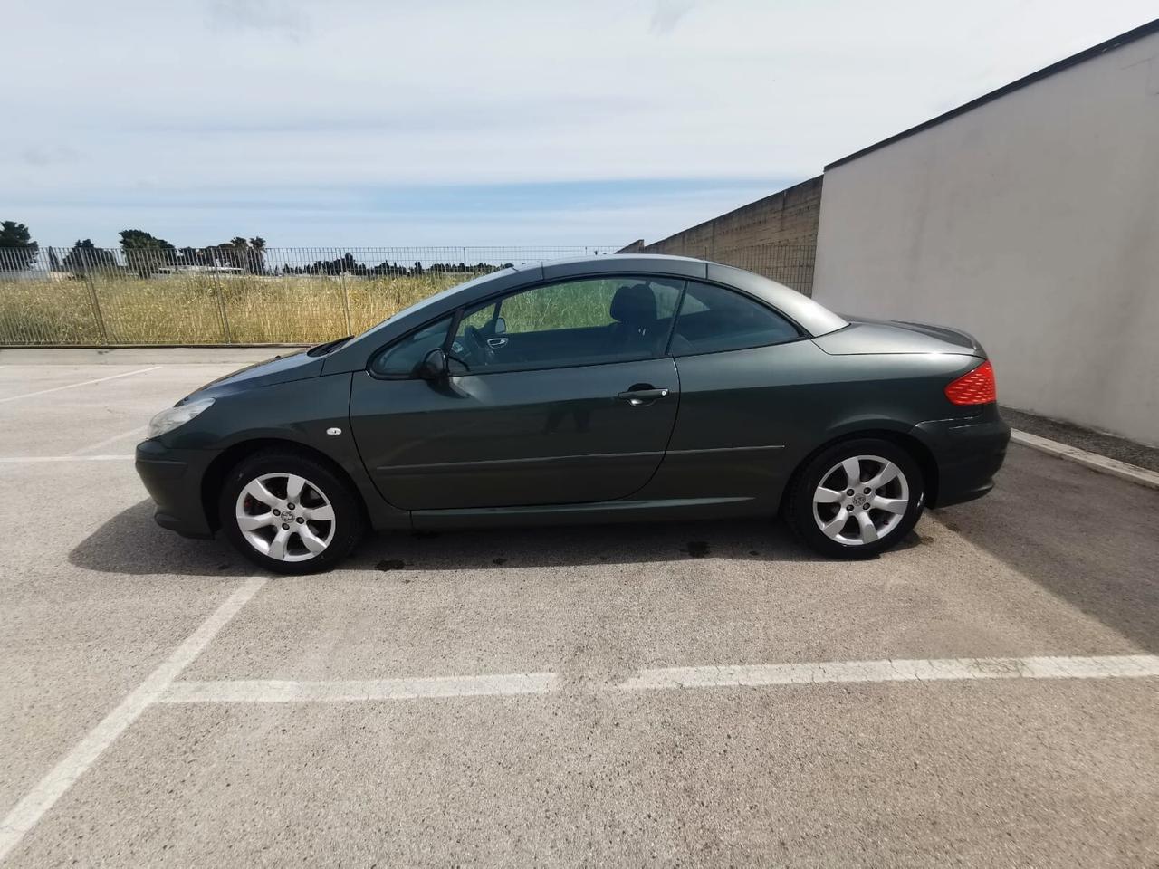Peugeot 307 2.0 HDi FAP CC Féline