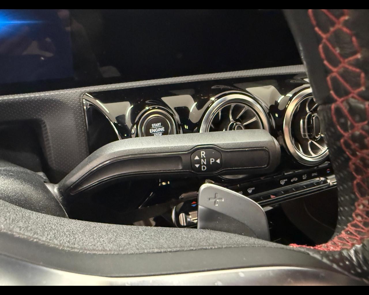 Mercedes-Benz CLA Coupé (C118) - CLA 200 d Automatic Premium