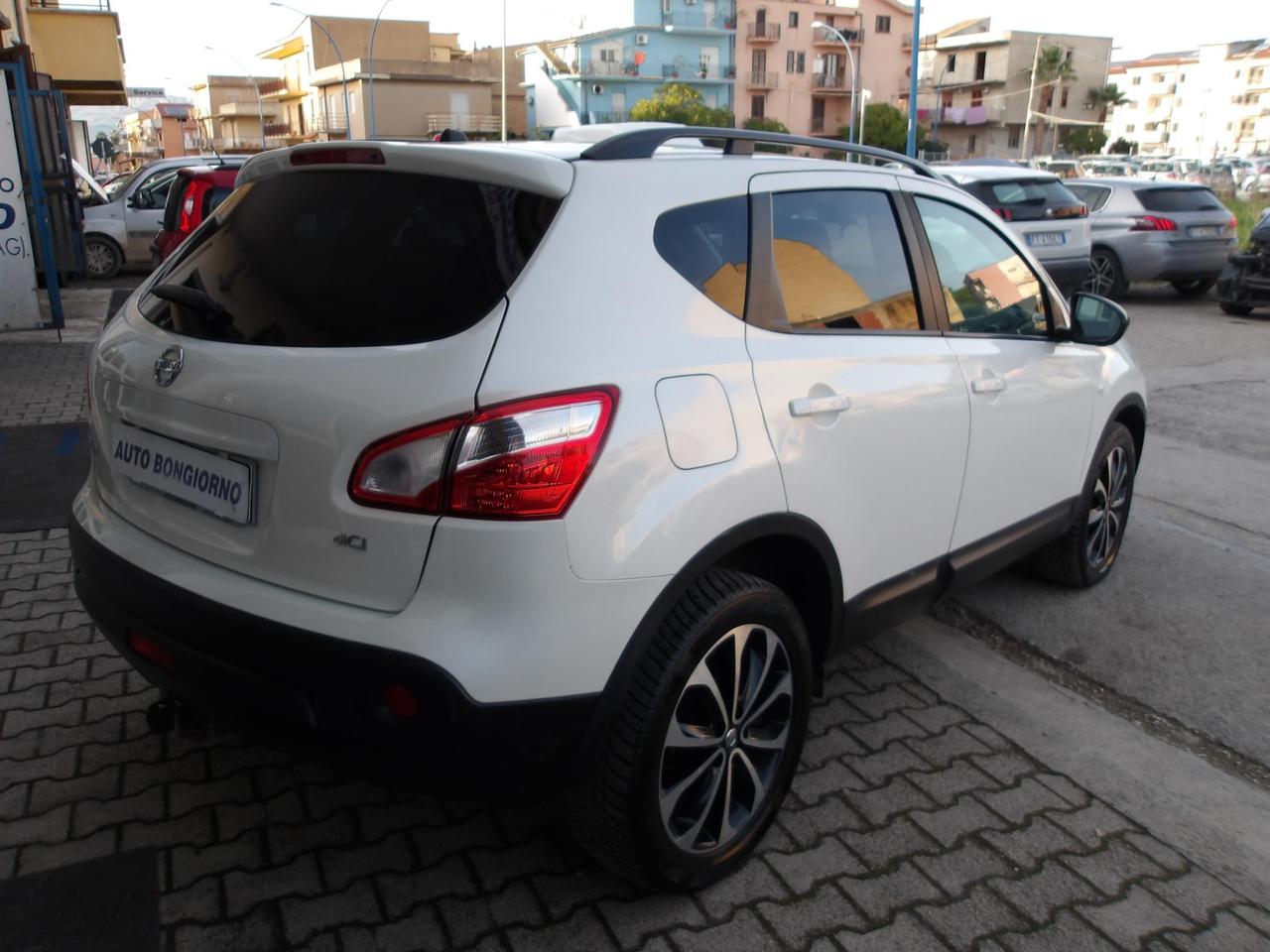 Nissan Qashqai 1.5 dci Tekna Dpf FL *TETTO PANORAMICO * GANCIO DI TRAINO *