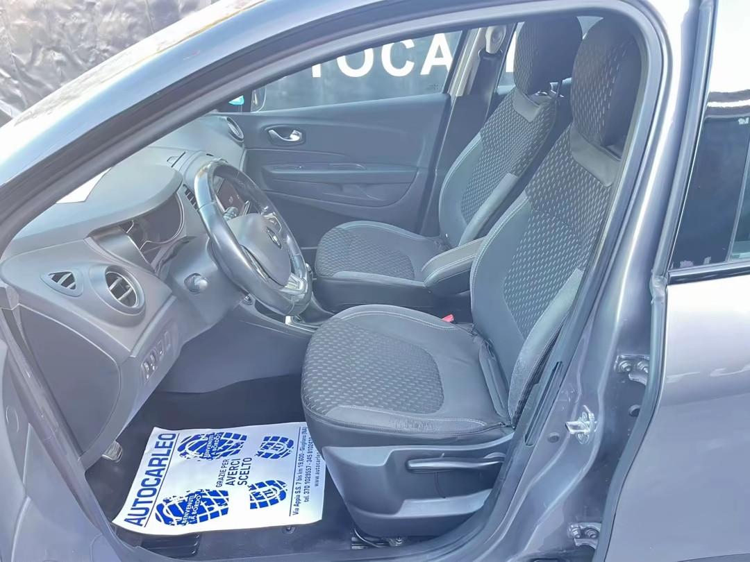 Renault Captur 1.5 diesel 90 cv full led tagliandi renault