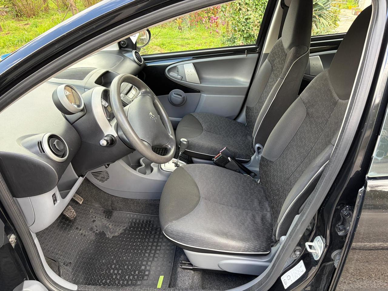 Peugeot 107 1.0 Benzina 68CV 5p. Plaisir automatica