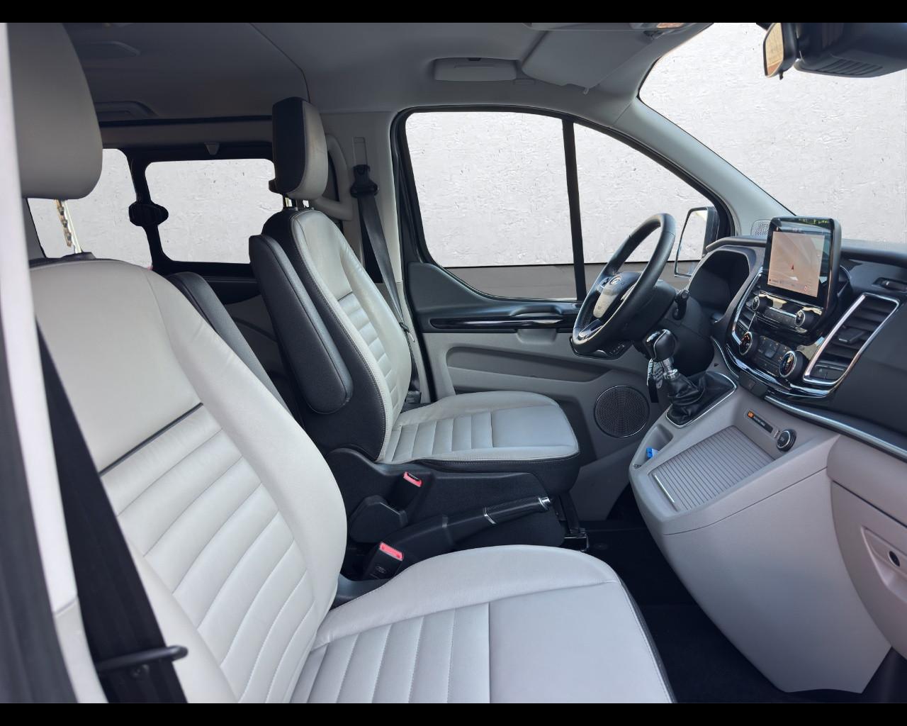 FORD Tourneo Custom trasp. disabili 6+1 TDCi 130CV PL Trend