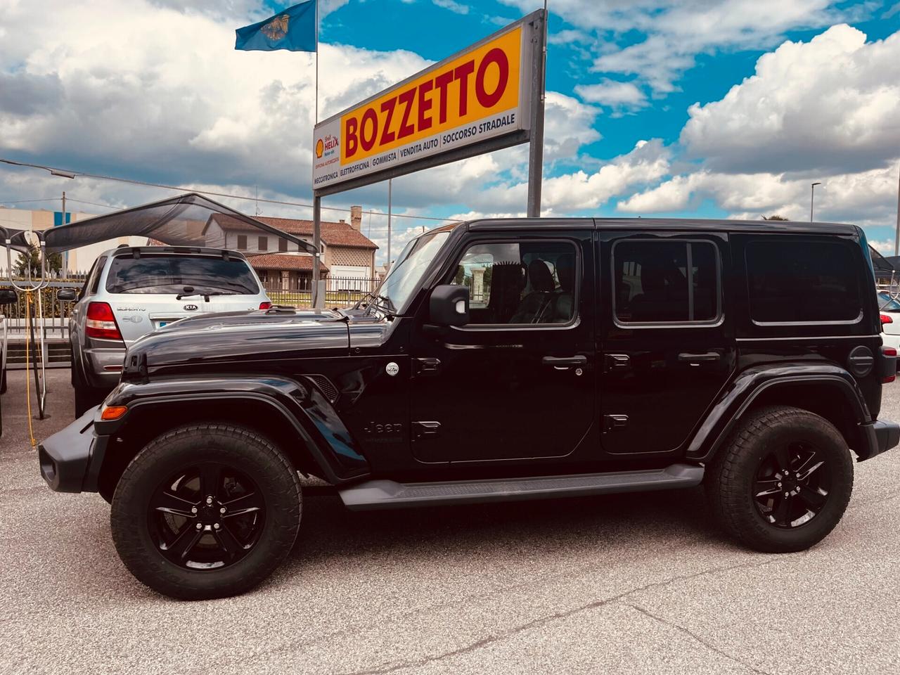 Jeep Wrangler Unlimited 2.2 Mjt II Sahara MOTORE NUOVO