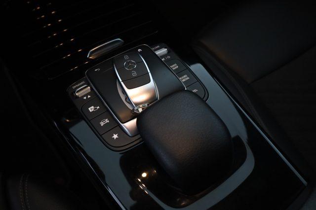 MERCEDES-BENZ A 180 A 180 d Automatic Business Extra