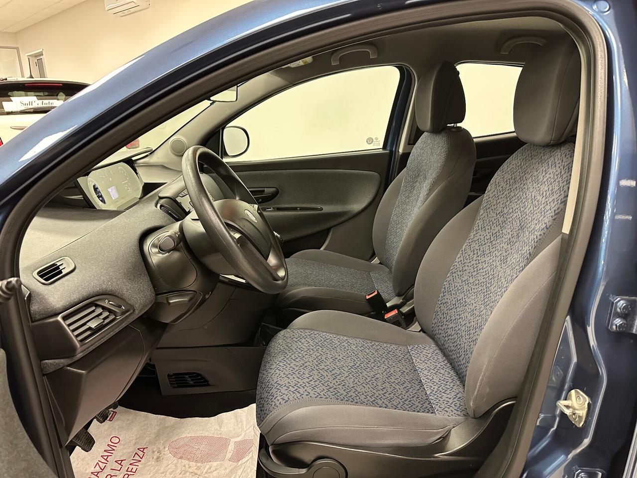 Lancia Ypsilon 1.0 FireFly 5P Hybrid Silver - 2023