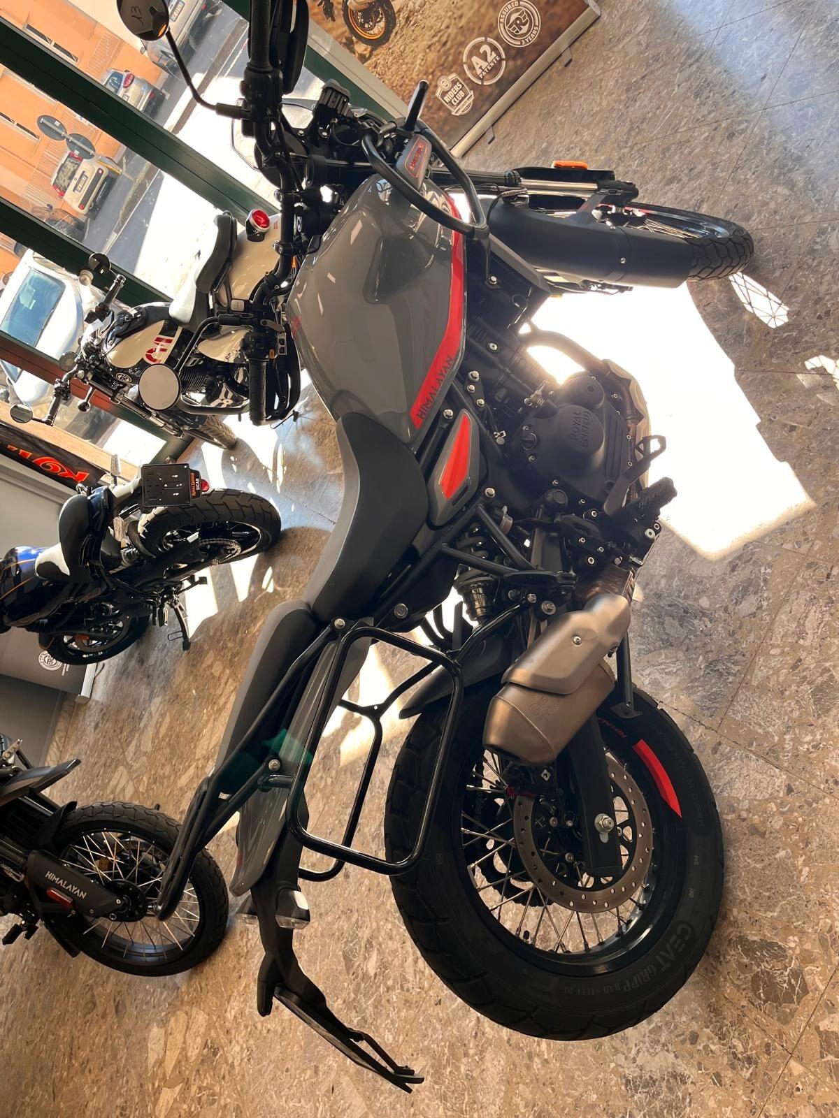 Royal Enfield Himalayan 450 super