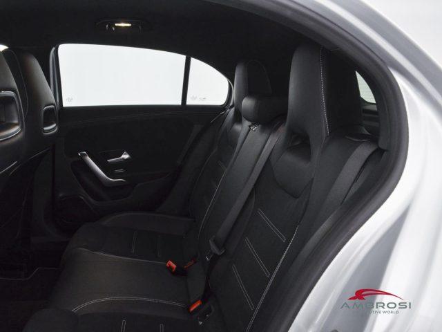 MERCEDES-BENZ A 180 180 d Automatic Premium