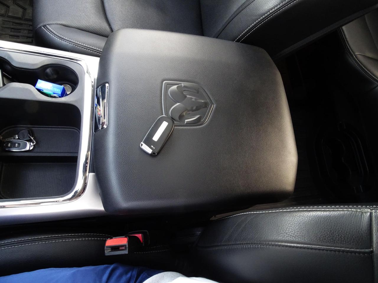 Dodge RAM 1500 AWD 5.7L V8 401CV LARAMIE AUTOCARRO