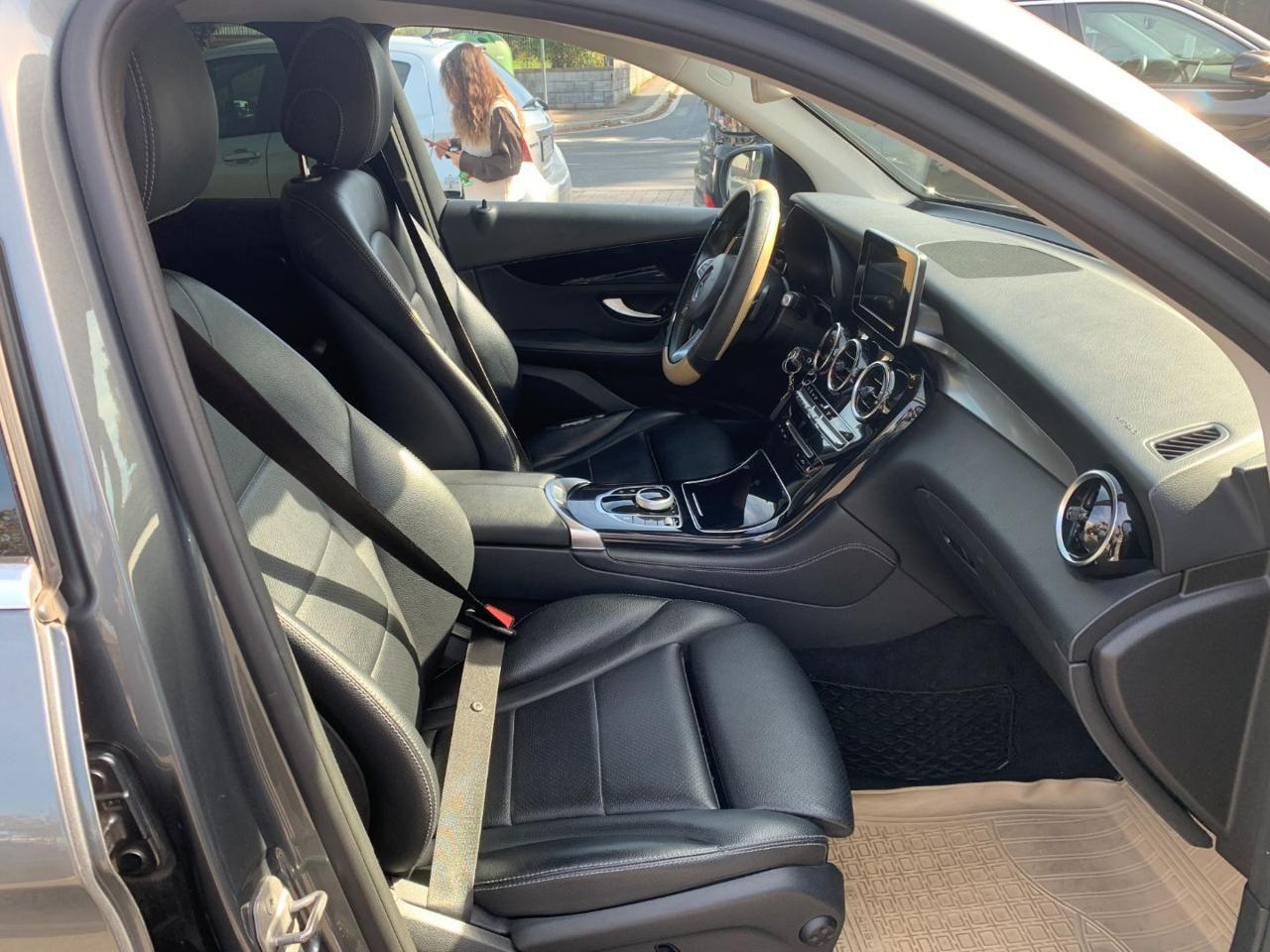 MERCEDES-BENZ GLC 220 d 4Matic Business