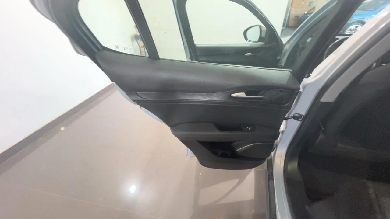 Alfa Romeo Stelvio 2.2 Turbodiesel 190 CV AT8 RWD Business