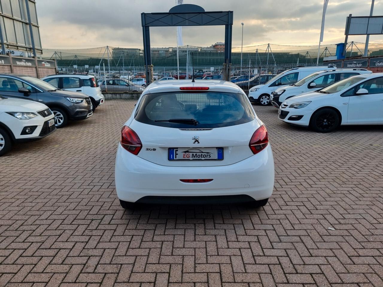 Peugeot 208 BlueHDi VAN 67.000 KM FATTURABILE