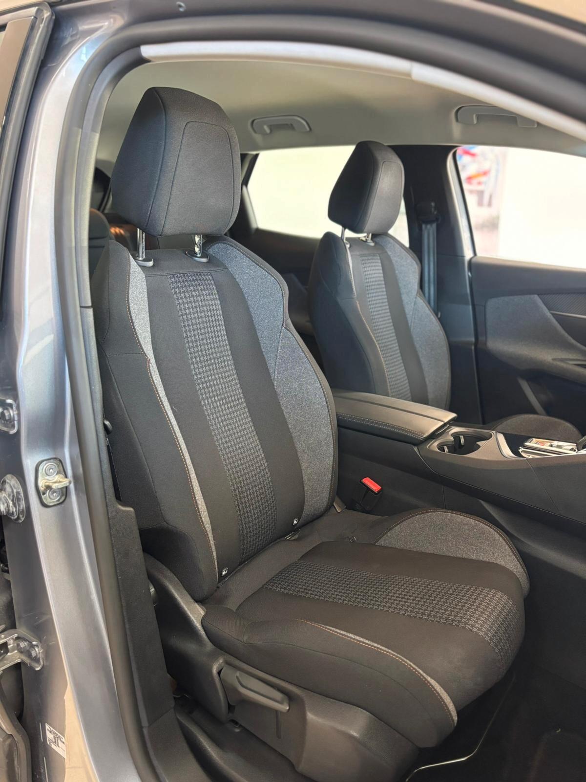 Peugeot 3008 BlueHDi 130 S&S Active Pack