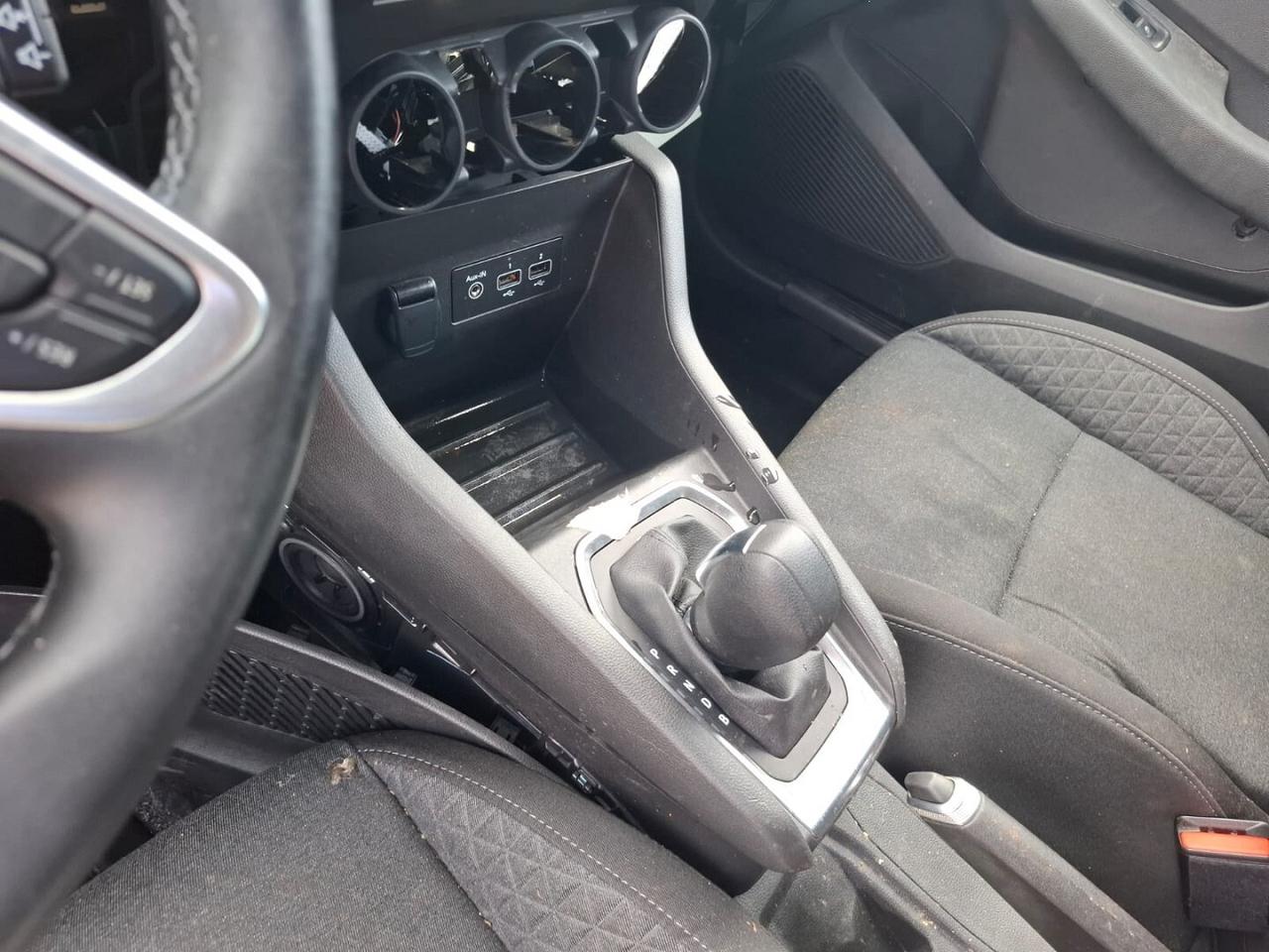 RENAULT CLIO INTENS IBRIDA 2023 SINISTRATA