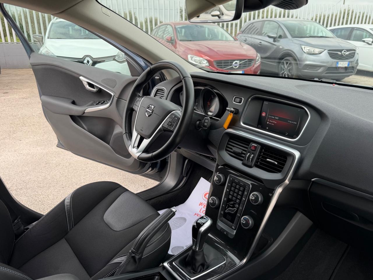 VOLVO V40 2.0D D2 120CV MANUALE FULL LED MY17