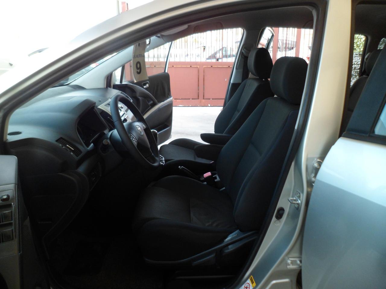 Toyota Corolla Verso 2.0 16V D-4D 7 posti full 05