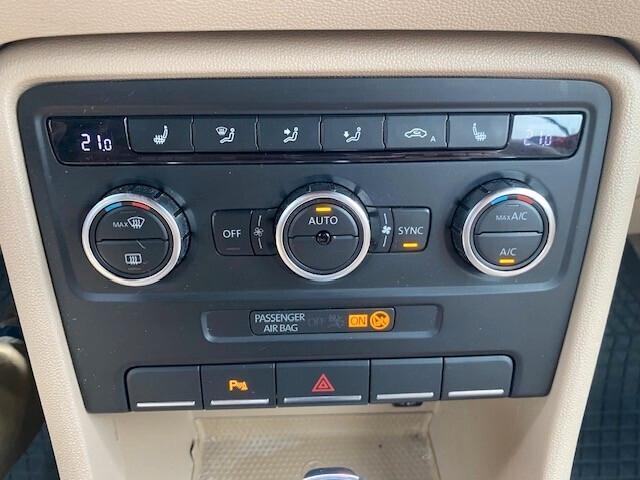 VOLKSWAGEN MAGGIOLINO CABRIO 2.0 TDI SPORT 140CV DSG - NEOPATENTATO - 24 MESI GARANZIA