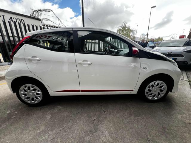 TOYOTA Aygo Connect 1.0 VVT-i 72 CV 5 porte x-clusiv