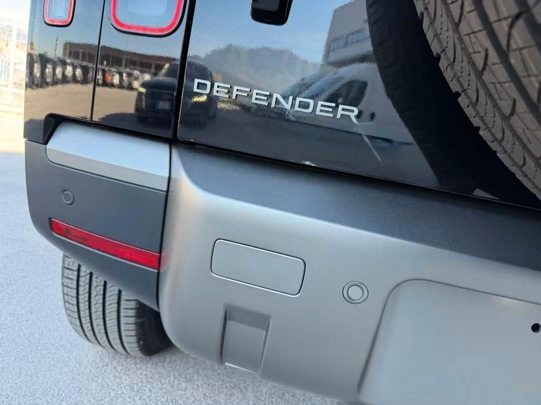 Land Rover Defender 90 3.0D I6 200 CV AWD Auto X-Dynamic SE