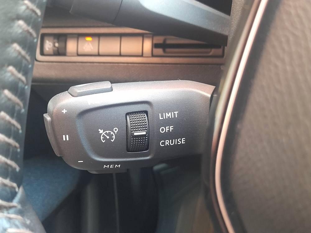PEUGEOT 3008 1.5 BLUEHDI 130 CV