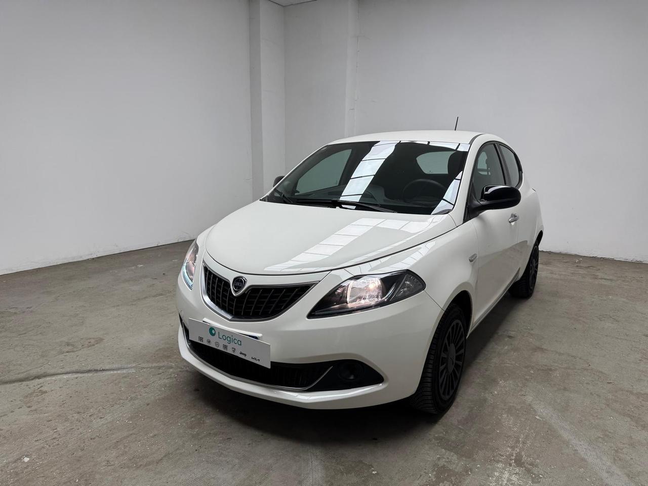 LANCIA Ypsilon III 2021 - Ypsilon 1.0 firefly hybrid Silver s&s 70c