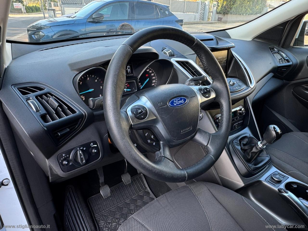 FORD Kuga 2.0 TDCI 120 CV S&S 2WD Titanium