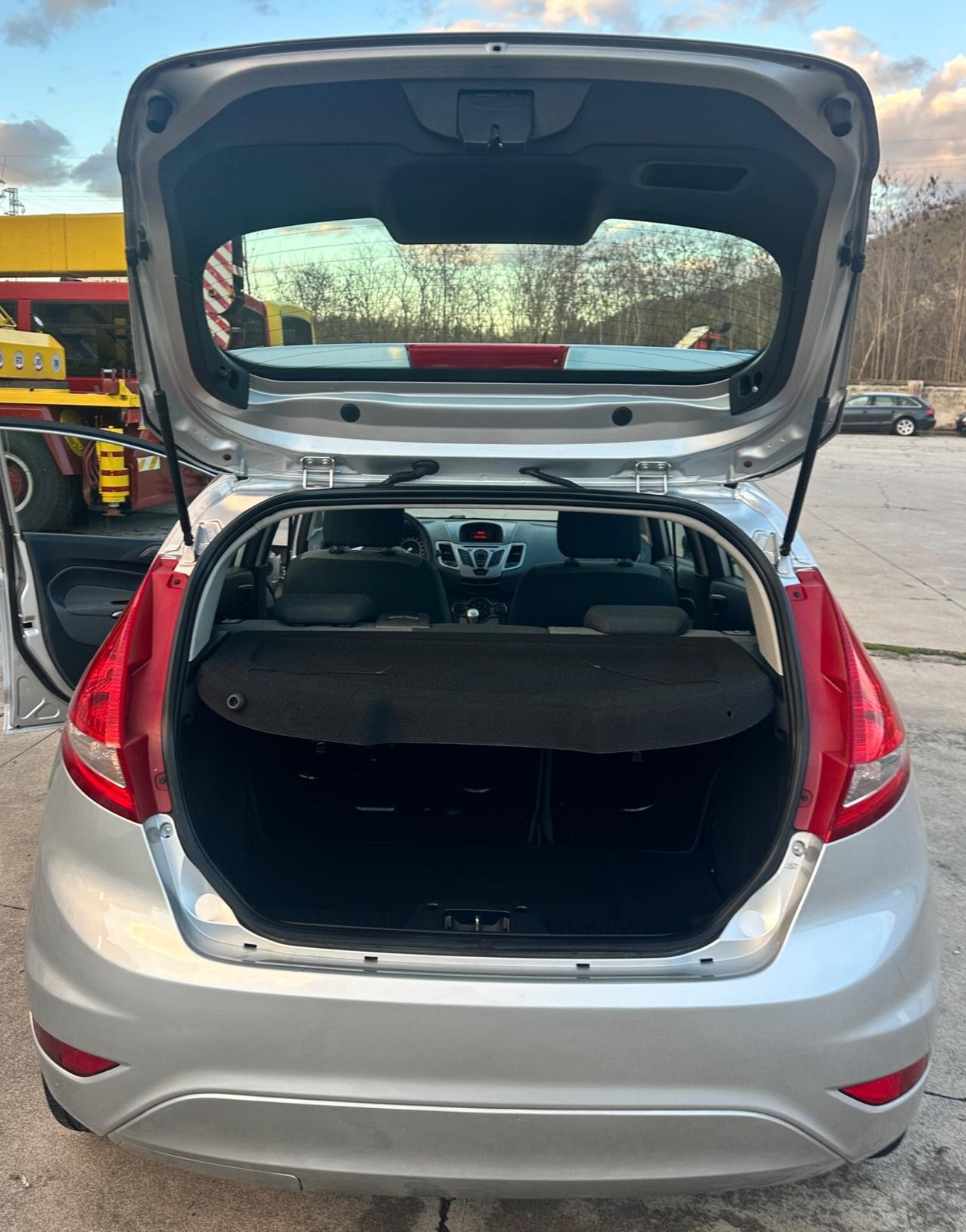 Ford Fiesta 1.2 BENZ 82 CV 5 porte Titanium