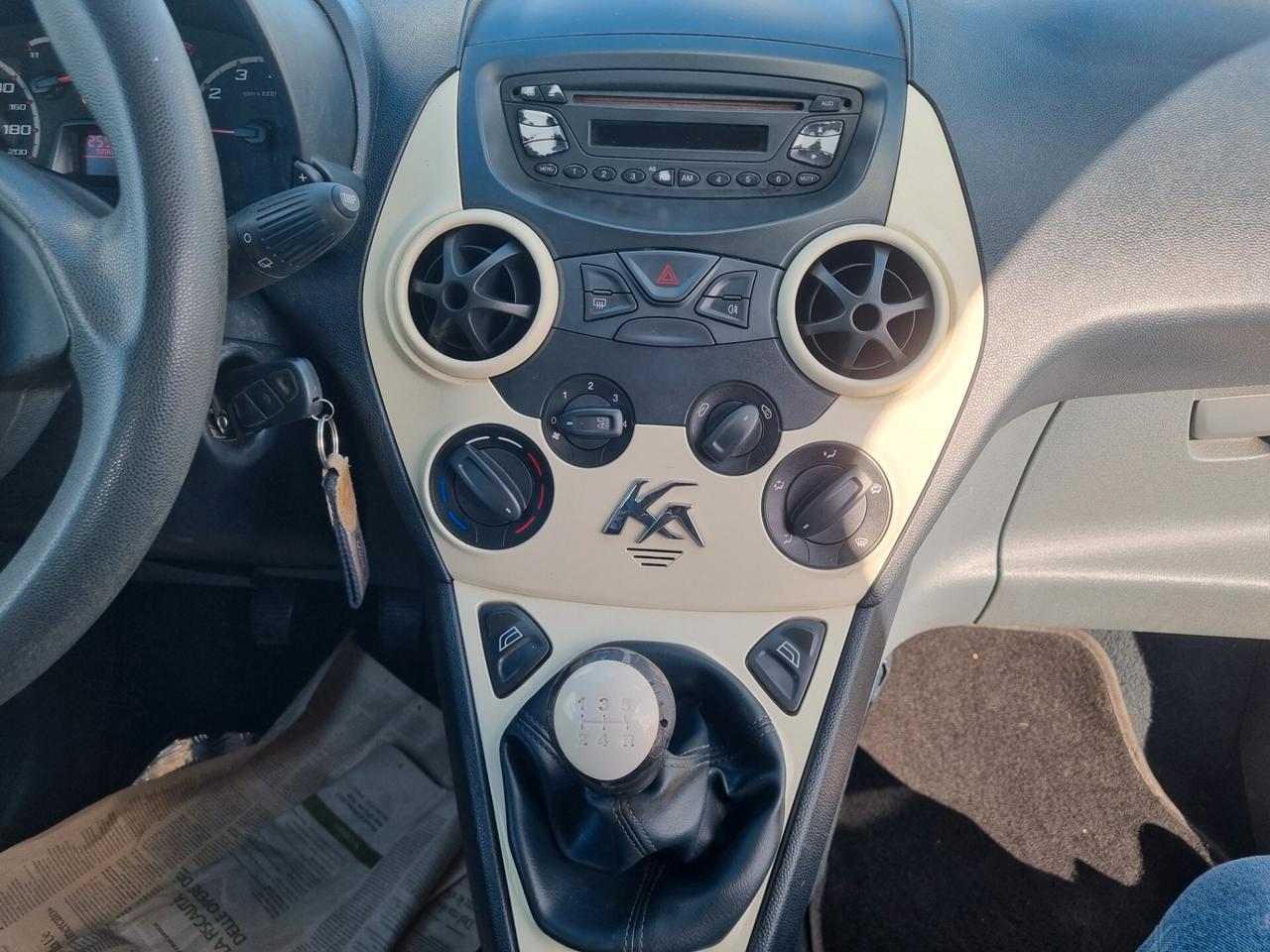 Ford Ka 1.3 TDCi 75CV EURO 4 Titanium