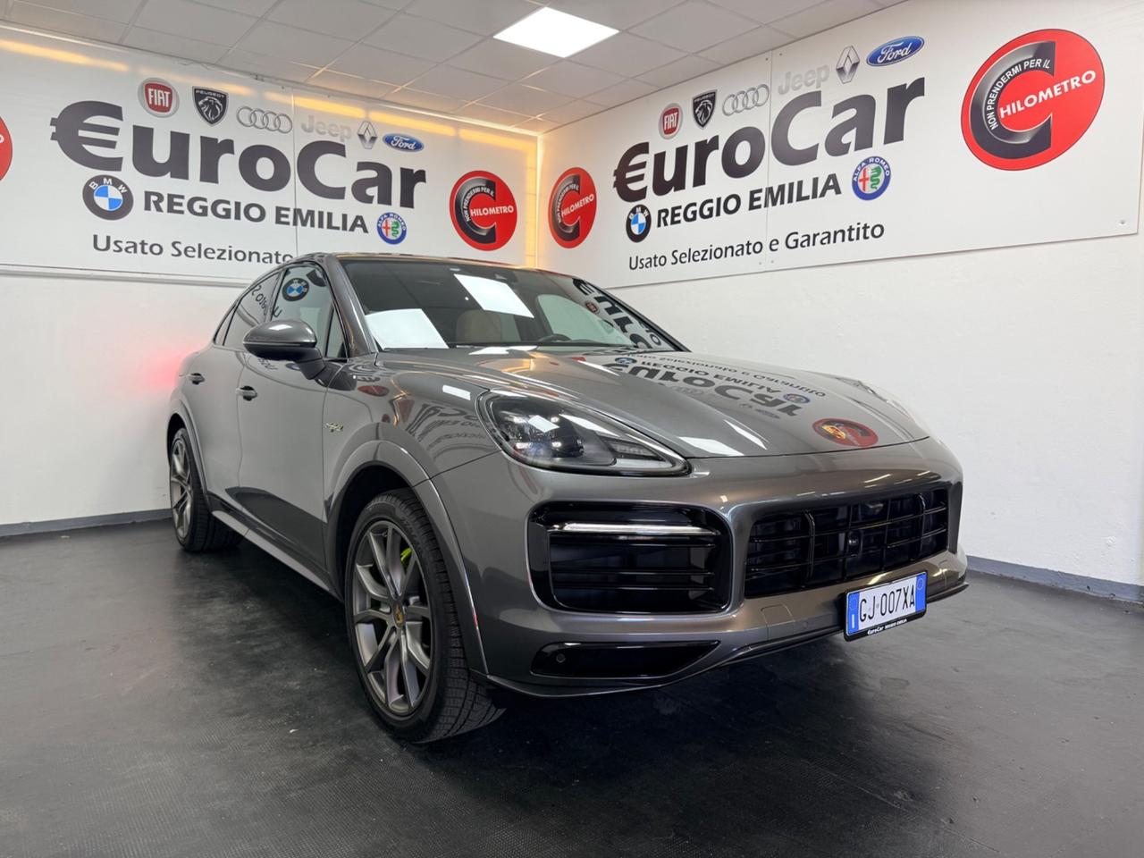 Porsche Cayenne Coupé 3.0 V6 462cv TOT E-Hybrid Platinum Edition 09/2022 TETTO 4 RUOTE STERZANTI VENTILATI