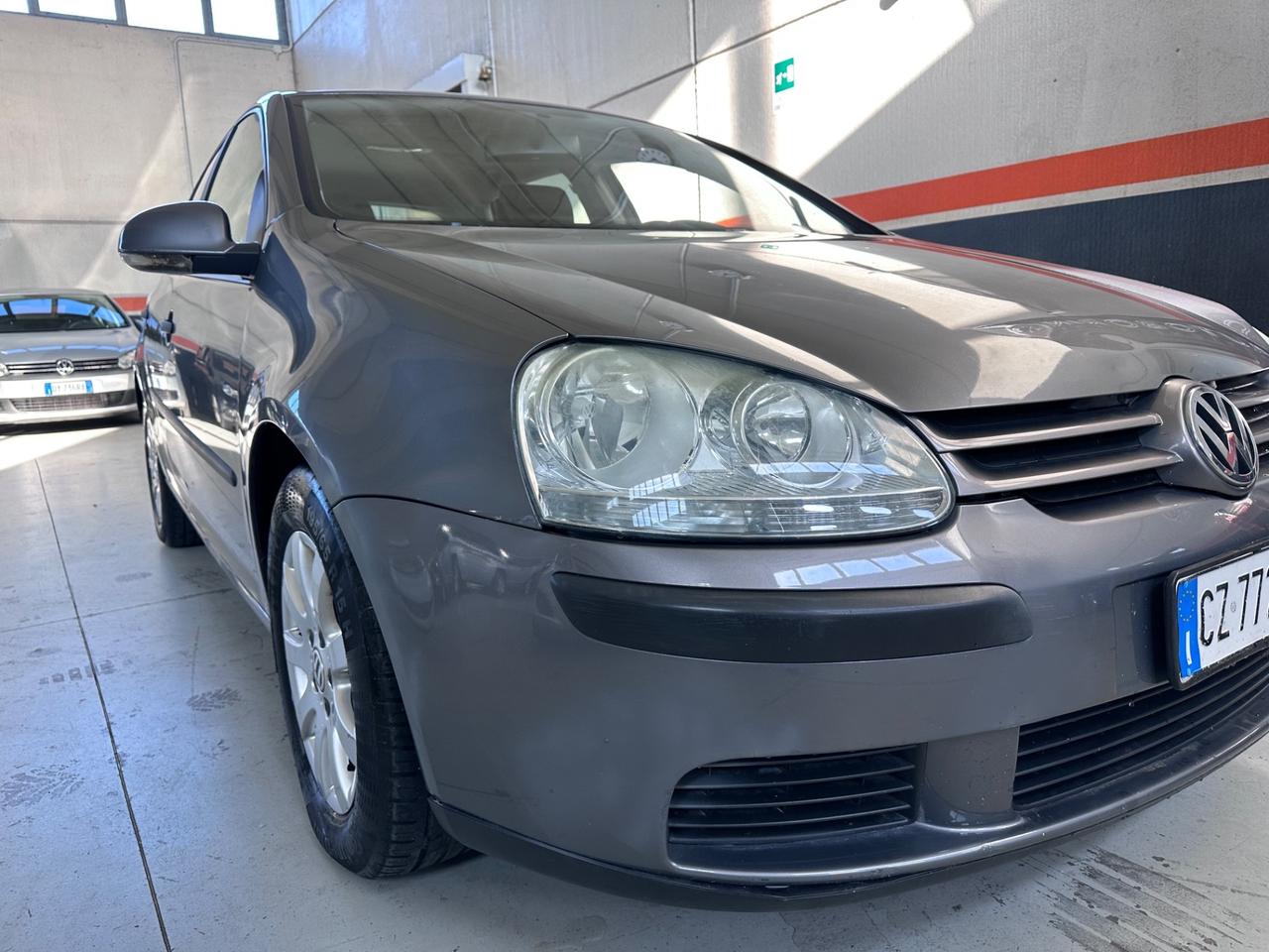Volkswagen Golf 1.6 16V FSI 5p. Comfortline