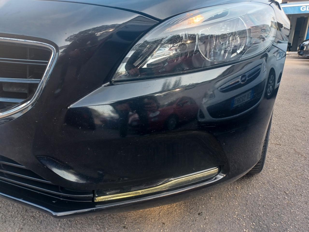 Volvo V40 D2 1.6 Momentum 2015 UNICO PROPRIETARIO