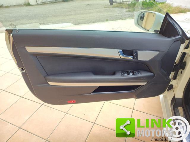 MERCEDES-BENZ E 250 CDI Coupé BlueEFFICIENCY Avantgarde