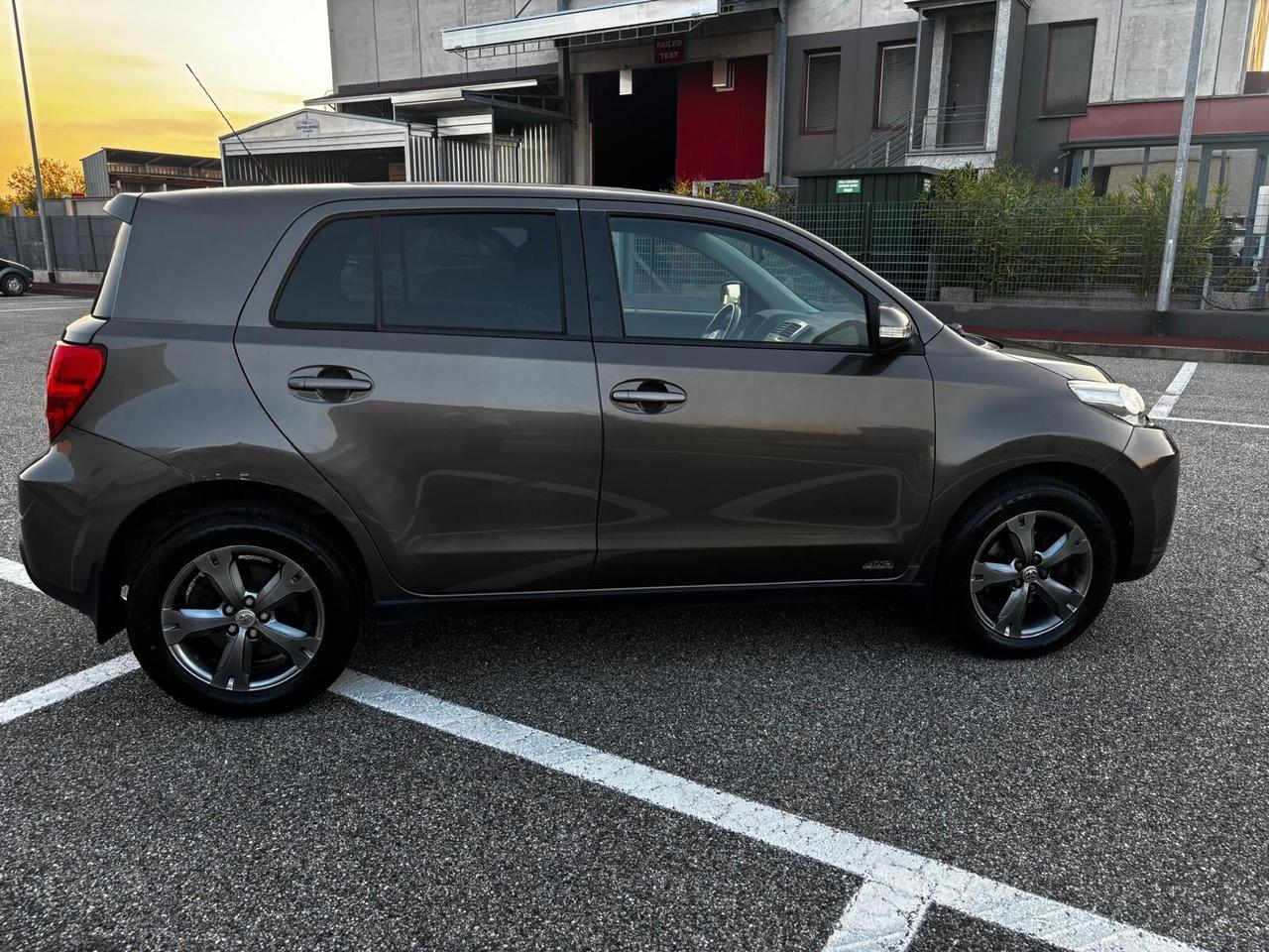 Toyota Urban Cruiser 1.4 D-4D AWD Lounge X UNICO PROPRIETARIO TAGLIANDI TOYOTA
