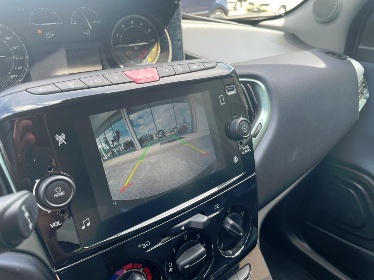 Lancia Ypsilon 1.0 FireFly 5 porte S&S Hybrid Gold