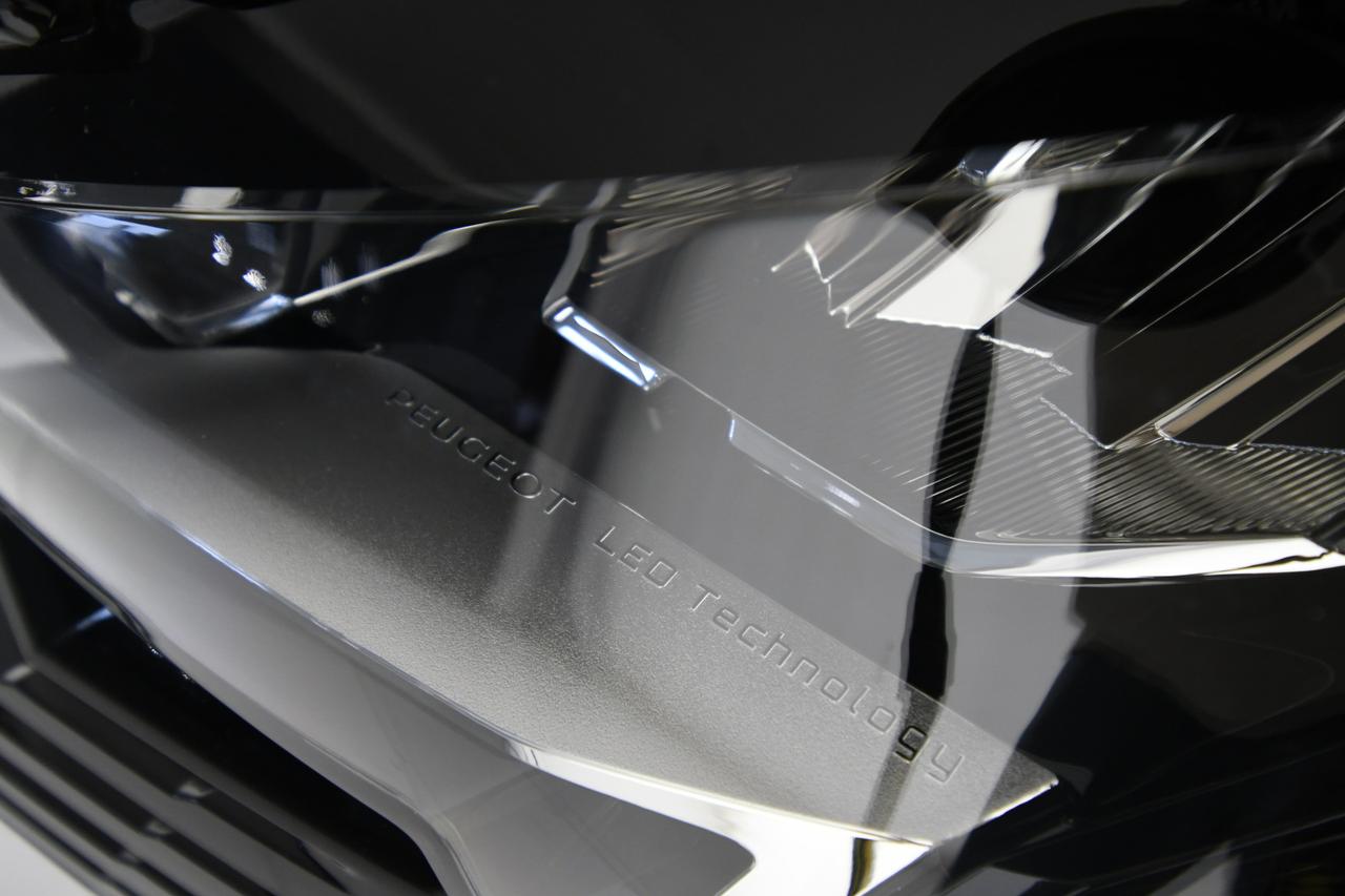 PEUGEOT 3008 1.5 bluehdi Allure s&s 130cv eat8 CAMERA+FULL LED+APP CONNECT