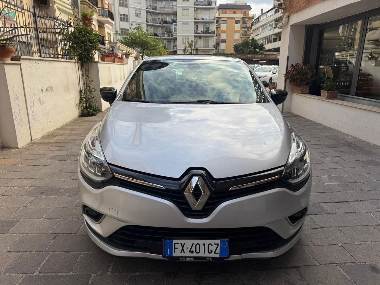 RENAULT Clio dCi 8V 90CV 5 porte Moschino Intens