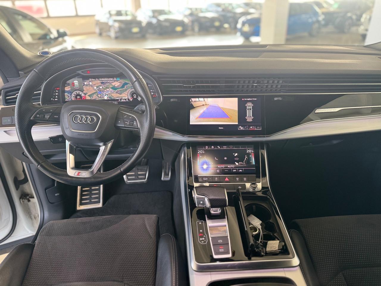 AUDI Q8 55 TFSI 340 CV IVA ESPOSTA