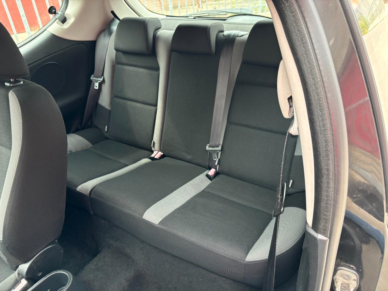 Peugeot 207 1.4 8V 75CV 3p. ONE Line