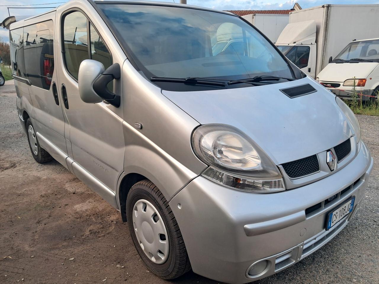 TRAFIC 2.5 DCI 140CV