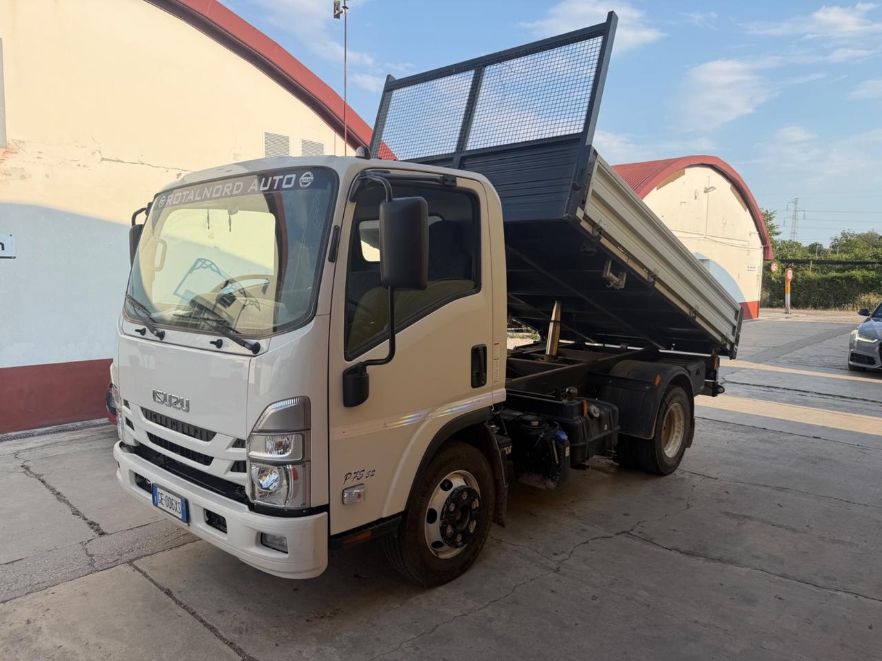 Isuzu P75 5.2L Ribaltabile Revisionato 16.000km