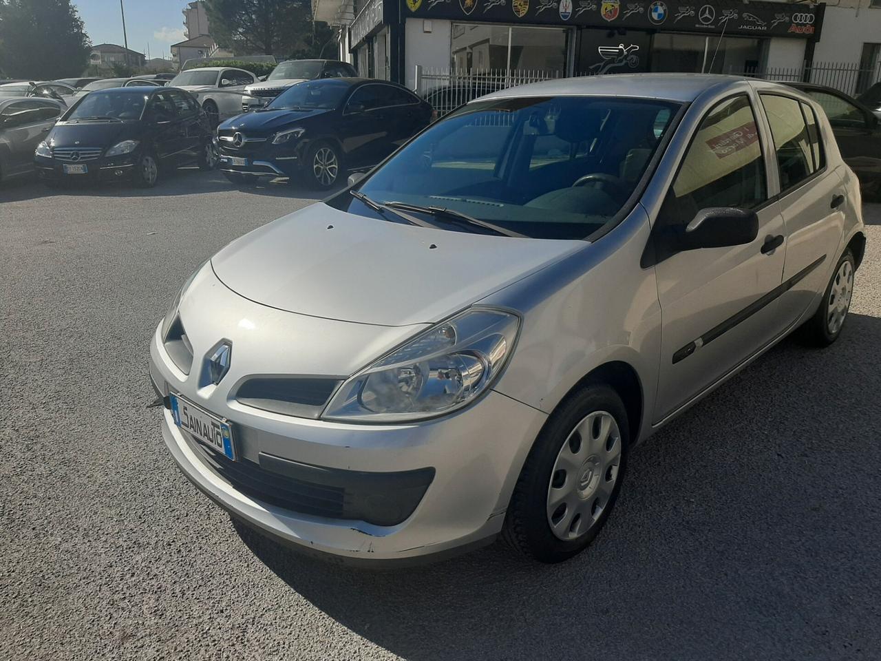 Renault Clio 1.5 dCi 70CV 5 porte Dynamique garanzia