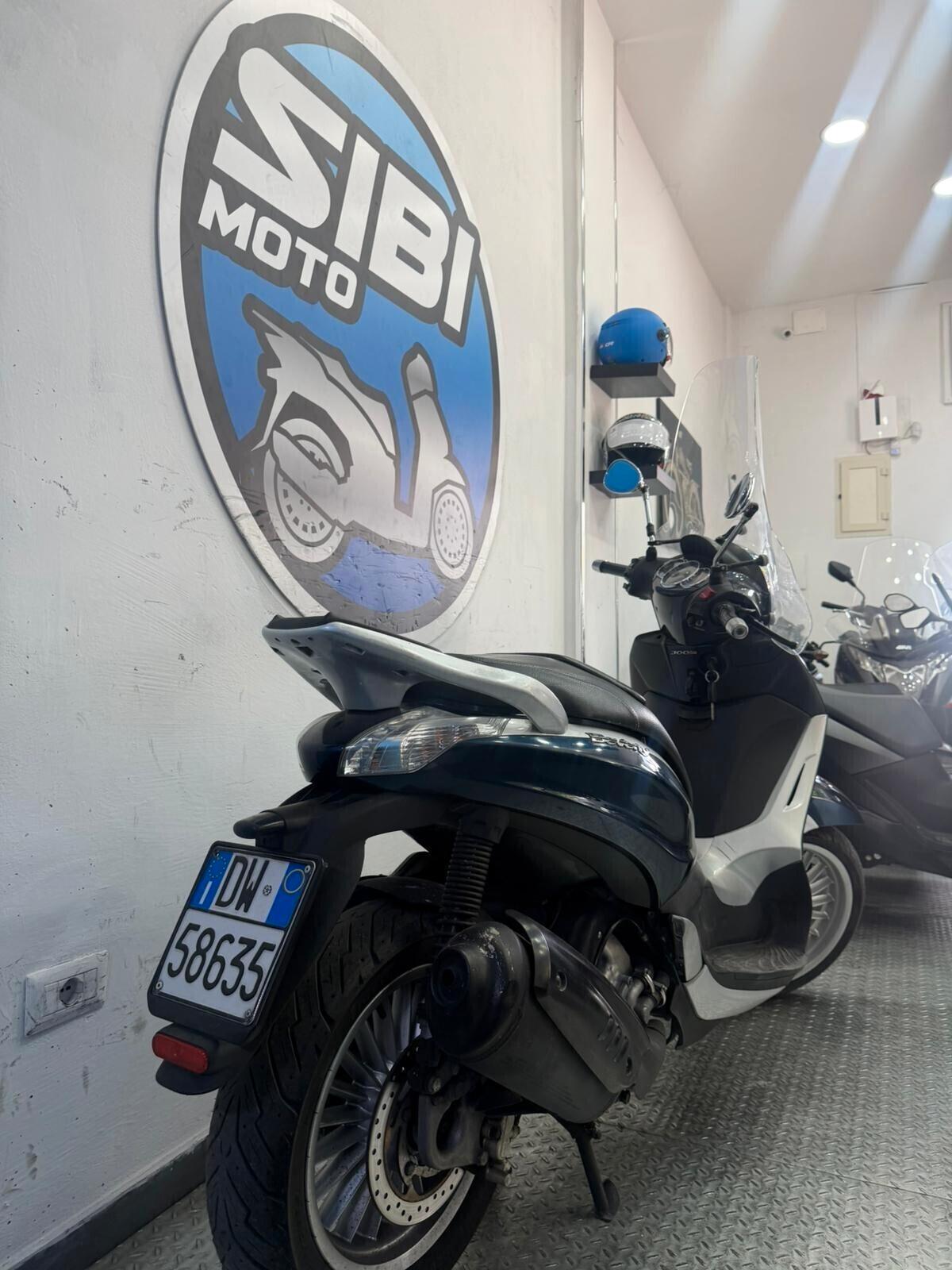Piaggio Beverly 300