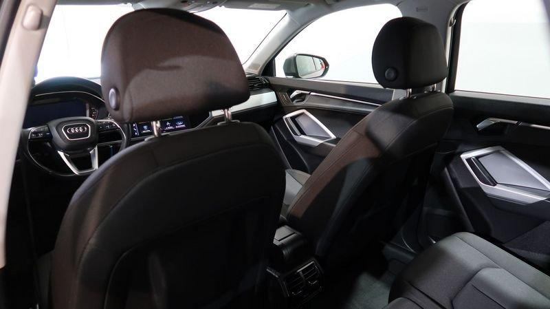 Audi Q3 2.0 35 TDI S Tronic Business #NAVI#CARPLAY#