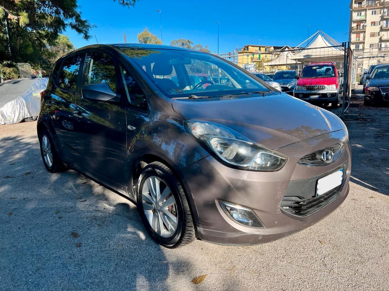 HYUNDAI IX20 1.4 Confort - 2012