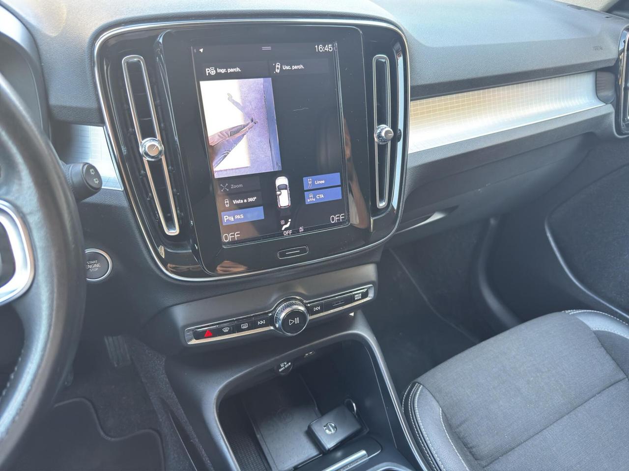 Volvo XC40 2.0 150cv d3 Momentum 2020