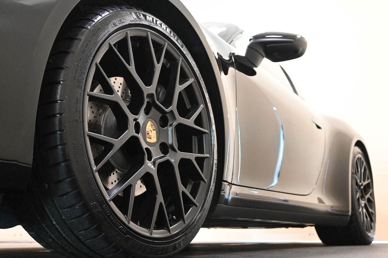 PORSCHE 911 (992) 911 Targa 4